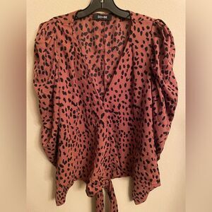 DO+BE animal print wrap blouse with puff sleeve L